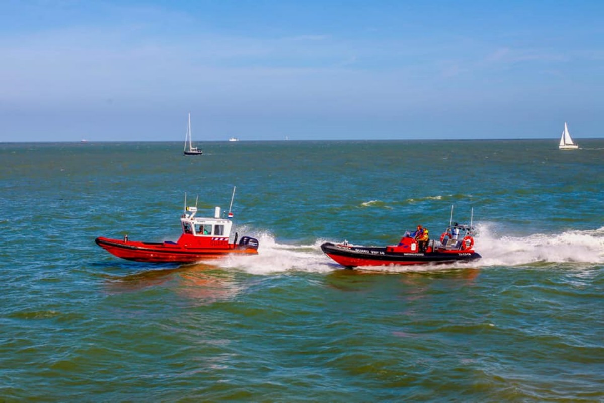 আমাদের সম্পর্কে